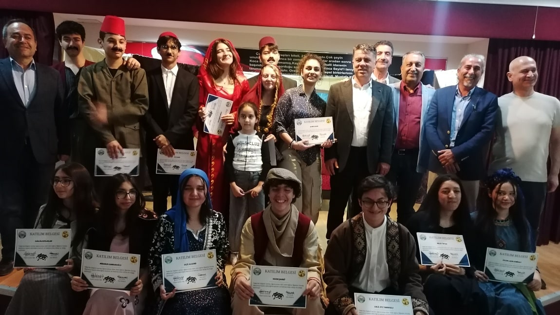 PAKİZE KOUKULU ANADOLU LİSESİ TİATRO KULÜBÜNÜN  